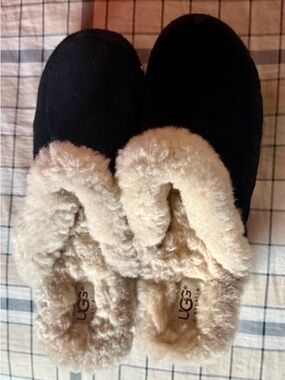 UGG Black suede slippers with cream shearling collar
